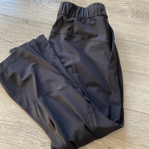Lululemon Jogger Size 4 - Picture 3 of 3